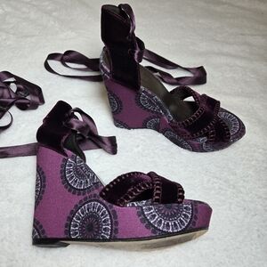 Theodora & Callum Biarritz Purple Velvet Wedge Heels Platform Ikat Sandals 6.5